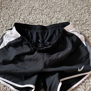 Nikes womans running shorts black size small